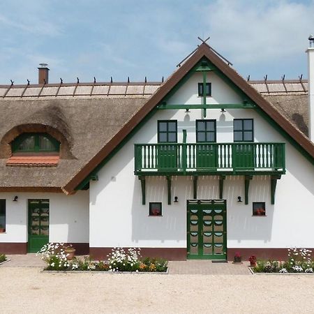 Antal-Tavi Fogado Es Horgaszparadicsom Szentes Buitenkant foto