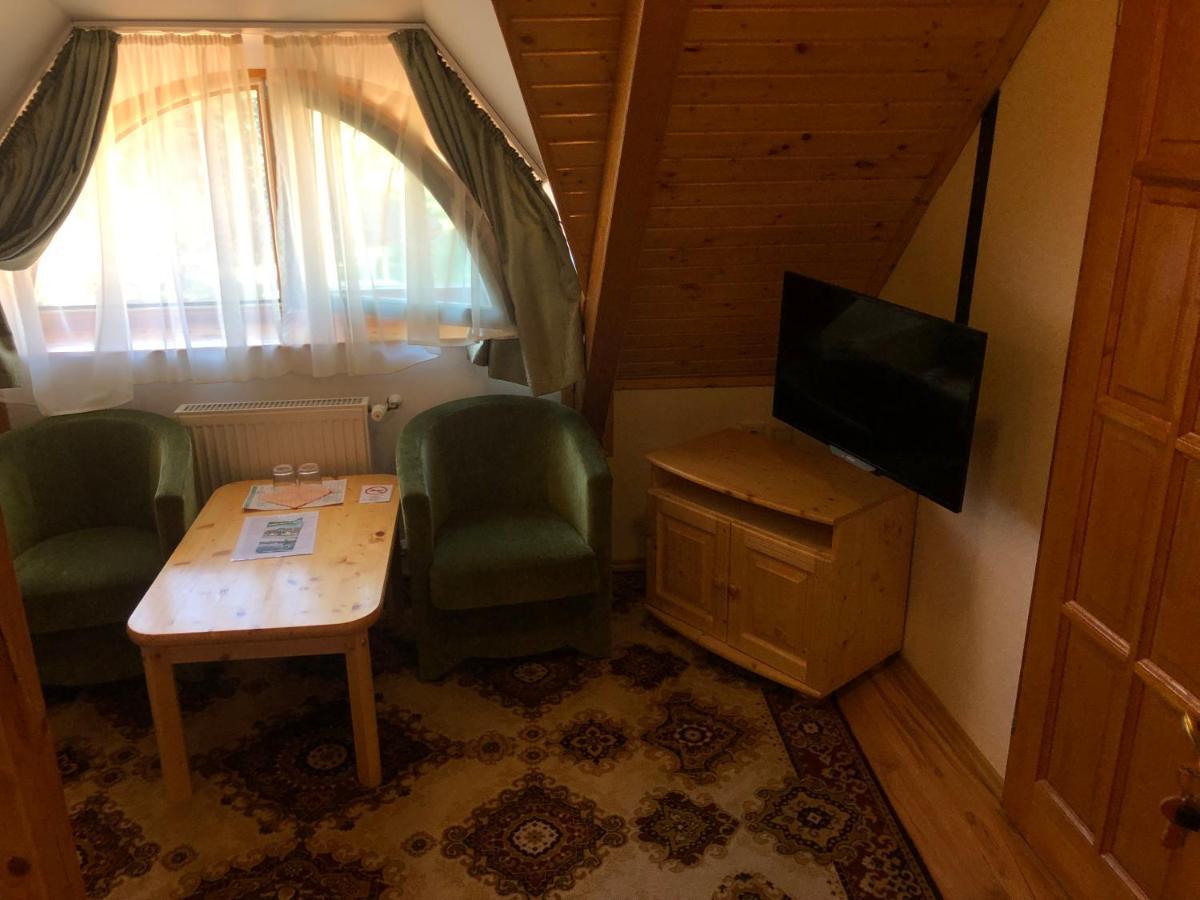 Antal-Tavi Fogado Es Horgaszparadicsom Szentes Buitenkant foto